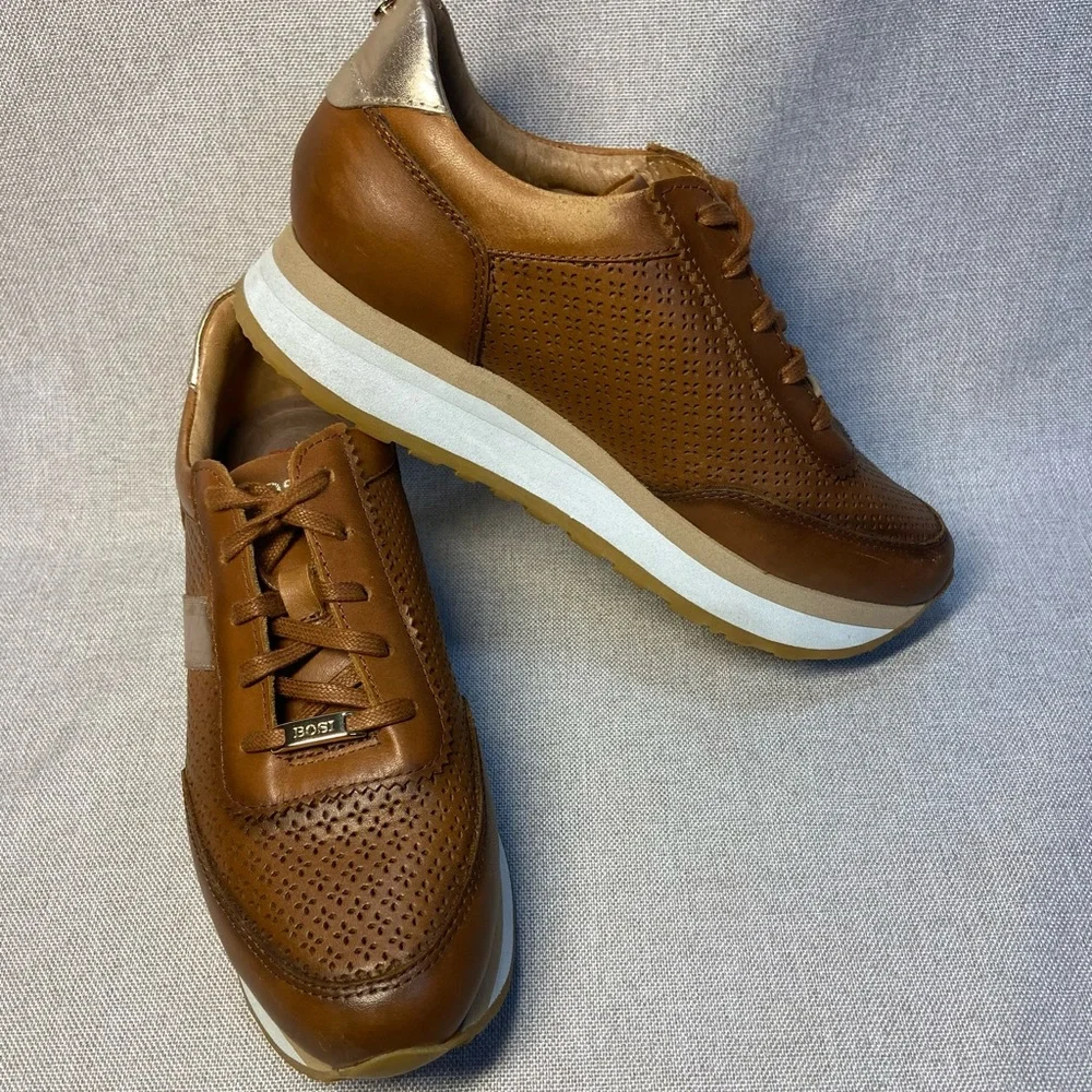 BOSI Women Leather Lace up Shoes. Size 38 US-8